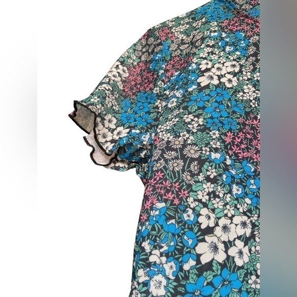 BCBGENERATION women's printed mesh round neck t-Shirt - Picture 6 of 6